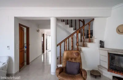 House with Stunning Sea Views!