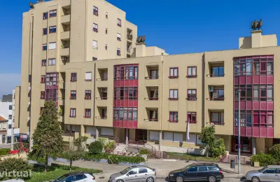 Excelente apartamento T4, em Paranhos, convertido em T3