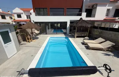 Moradia T3 com Piscina|Duas Suites|Zona Lounge| Brejoeira, Azeitão