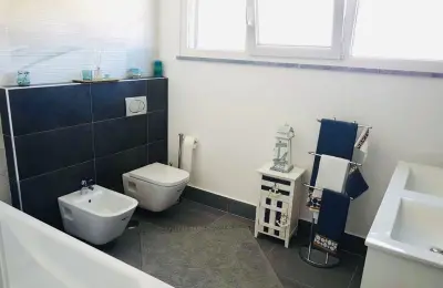 Moradia T3 com Piscina|Duas Suites|Zona Lounge| Brejoeira, Azeitão