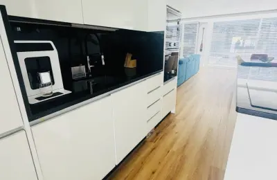 Moradia T3 com Piscina|Duas Suites|Zona Lounge| Brejoeira, Azeitão