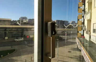 Imóvel Comercial em Agualva para Arrendar