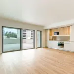 T2 Novo com terraço de 54m2 em condomínio privado c/ piscina em Loures