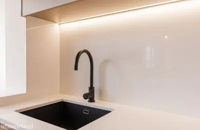 Apartamento T4 à venda na Praceta José Régio, 60