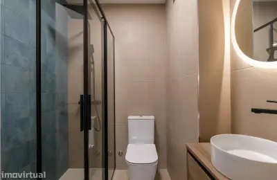 Apartamento T4 à venda na Praceta José Régio, 60