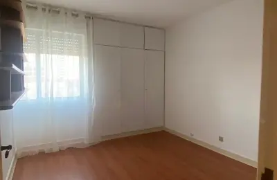 Quarto mob. cama de solteiro wc priv Condomín. Qta da Luz - Carnide