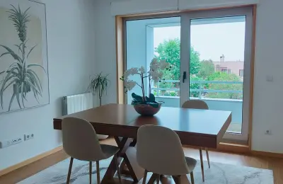 T2 como novo com Suite e Garagem junto ao Metro Vasco da Gama