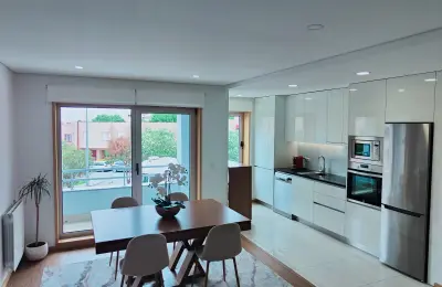 T2 como novo com Suite e Garagem junto ao Metro Vasco da Gama