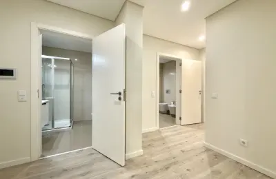 Apartamento T2 com Garagem Box para 3 carros