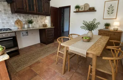 Arrenda-se — Moradia T4 remodelada perto Lisboa (Qta Anjo) -€1.990/mês